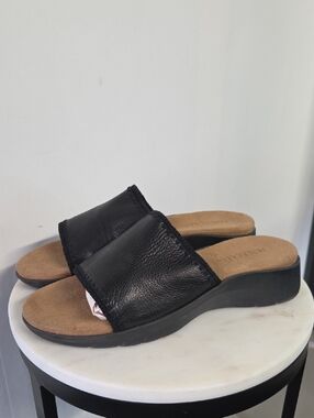 AEROSOLES Black Leather Slide Mules with Tan Footbed